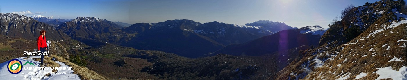 46 Cresta innevata panoramica sulla Val Taleggio.jpg